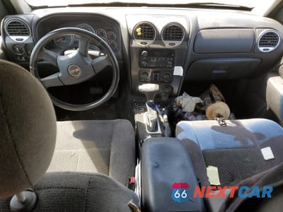 Zdjęcie 8 z 12 samochodu: 2008 GMC ENVOY VIN:1GKDS13S082127933 - miniatura