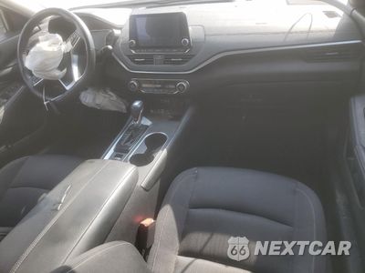 Zdjęcie 8 z 16 samochodu: 2019 NISSAN ALTIMA SV VIN:1N4BL4DV7KC104912 - miniatura