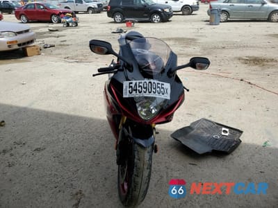 Drugie zdjęcie samochodu z przodu: 2018 SUZUKI GSX-R750 VIN:JS1GR7MA8J2101450 - miniatura