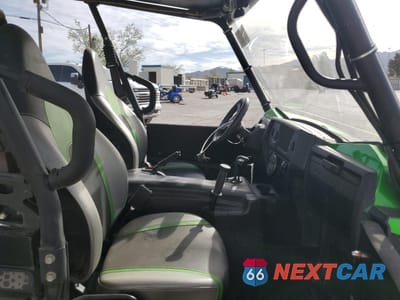 Piąte zdjęcie samochodu w środku: 2021 KAWASAKI KRT800 J VIN:JKBRTCJ1XMB500027 - miniatura