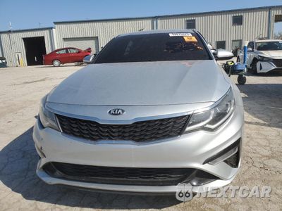 Piąte zdjęcie samochodu w środku: 2019 KIA OPTIMA LX VIN:5XXGT4L3XKG341748 - miniatura