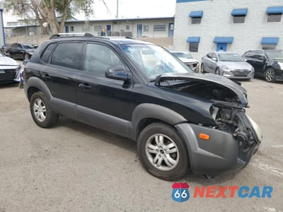 Czwarte zdjęcie samochodu z boku: 2007 HYUNDAI TUCSON SE VIN:KM8JN72D37U574931 - miniatura
