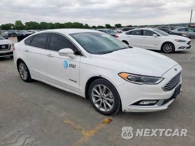 Czwarte zdjęcie samochodu z boku: 2017 FORD FUSION SE HYBRID VIN:3FA6P0LUXHR409502 - miniatura