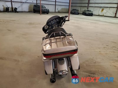 Czwarte zdjęcie samochodu z boku: 2018 HARLEY-DAVIDSON FLHTK ULTRA LIMITED VIN:1HD1KED19JB668205 - miniatura