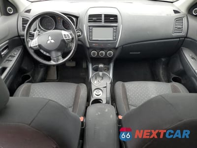 Zdjęcie 8 z 14 samochodu: 2011 MITSUBISHI OUTLANDER SPORT SE VIN:JA4AR4AU7BZ023352 - miniatura