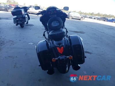 Czwarte zdjęcie samochodu z boku: 2018 KAWASAKI VN1700 K VIN:JKBVNRK13JA014056 - miniatura