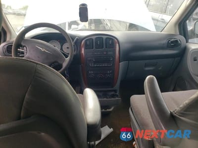 Zdjęcie 8 z 13 samochodu: 2007 CHRYSLER TOWN & COUNTRY LX VIN:2A4GP44R07R157614 - miniatura