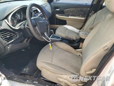 Zdjęcie 7 z 12 samochodu: 2011 CHRYSLER 200 LX VIN:1C3BC4FB8BN563629 - miniatura