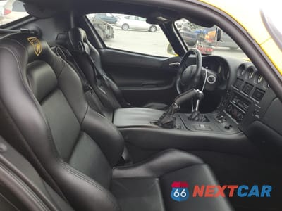 Zdjęcie 10 z 12 samochodu: 2002 DODGE VIPER GTS VIN:1B3ER69E32V101036 - miniatura