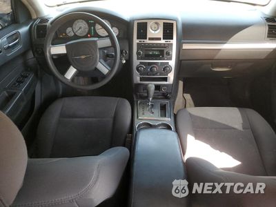 Zdjęcie 8 z 12 samochodu: 2010 CHRYSLER 300 TOURING VIN:2C3CA4CD5AH106008 - miniatura