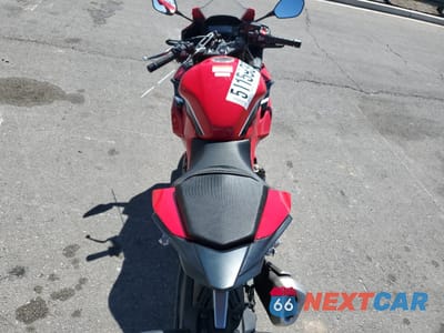 Zdjęcie 6 z 10 samochodu: 2023 HONDA CBR500 RA VIN:MLHPC6255P5401412 - miniatura