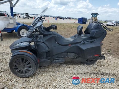 Trzecie zdjęcie samochodu z tyłu: 2018 CAN-AM SPYDER ROADSTER RT VIN:2BXNBDD28JV002600 - miniatura