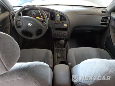 Zdjęcie 8 z 12 samochodu: 2004 HYUNDAI ELANTRA GLS VIN:KMHDN46DX4U832685 - miniatura