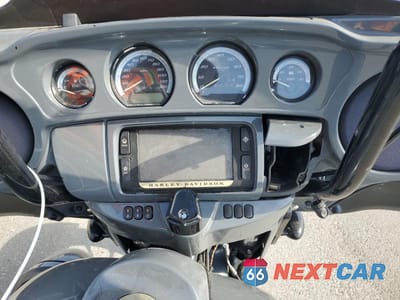 Zdjęcie 7 z 9 samochodu: 2014 HARLEY-DAVIDSON FLHTK ELECTRA GLIDE ULTRA LIMITED VIN:1HD1KEL15EB646225 - miniatura
