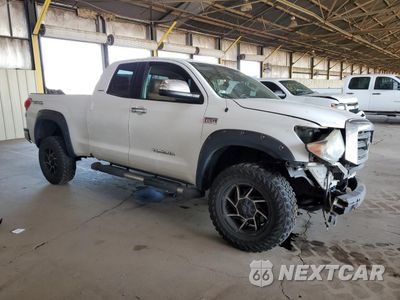 Czwarte zdjęcie samochodu z boku: 2008 TOYOTA TUNDRA DOUBLE CAB LIMITED VIN:5TFBV58158X053316 - miniatura