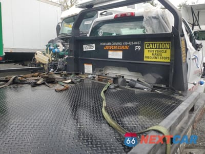 Zdjęcie 10 z 12 samochodu: 2023 CHEVROLET SILVERADO MEDIUM DUTY VIN:1HTKHPVM0PH687050 - miniatura