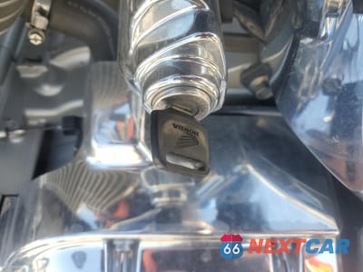 Zdjęcie 8 z 9 samochodu: 2007 HONDA VTX1300 R VIN:1HFSC52627A406726 - miniatura