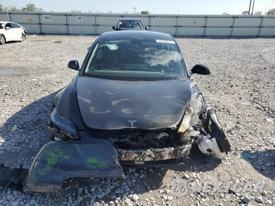 Piąte zdjęcie samochodu w środku: 2025 TESLA MODEL 3 VIN:5YJ3E1EA2SF967638 - miniatura