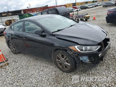 Czwarte zdjęcie samochodu z boku: 2017 HYUNDAI ELANTRA SE VIN:5NPD84LF8HH170400 - miniatura