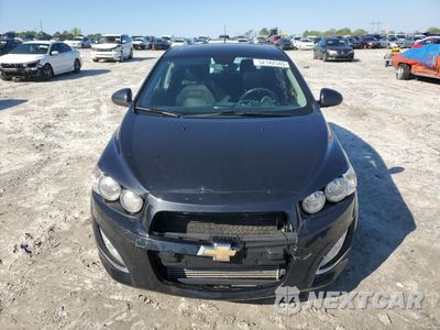 Piąte zdjęcie samochodu w środku: 2013 CHEVROLET SONIC RS VIN:1G1JH6SB9D4176972 - miniatura