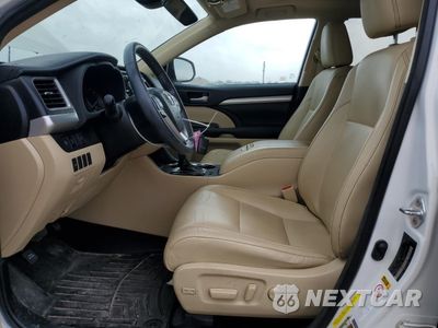 Zdjęcie 7 z 14 samochodu: 2018 TOYOTA HIGHLANDER SE VIN:5TDKZRFH6JS546882 - miniatura