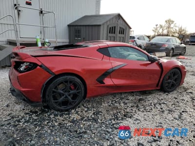 Trzecie zdjęcie samochodu z tyłu: 2021 CHEVROLET CORVETTE STINGRAY 3LT VIN:1G1YC2D42M5109127 - miniatura