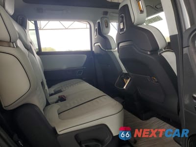 Zdjęcie 11 z 15 samochodu: 2023 RIVIAN R1S ADVENTURE VIN:7PDSGABA2PN006517 - miniatura