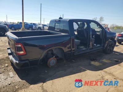 Trzecie zdjęcie samochodu z tyłu: 2022 RAM 1500 LIMITED VIN:1C6SRFHT7NN445725 - miniatura