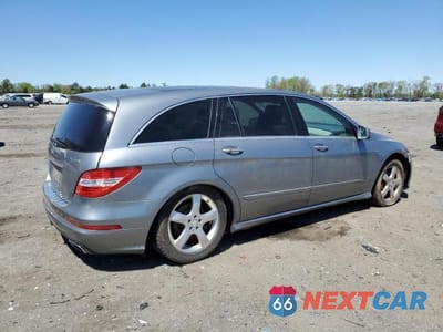 Trzecie zdjęcie samochodu z tyłu: 2011 MERCEDES-BENZ R 350 BLUETEC VIN:4JGCB2FE4BA109074 - miniatura