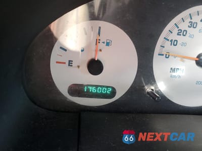 Zdjęcie 9 z 15 samochodu: 2002 DODGE CARAVAN SE VIN:1B4GP25B42B673412 - miniatura