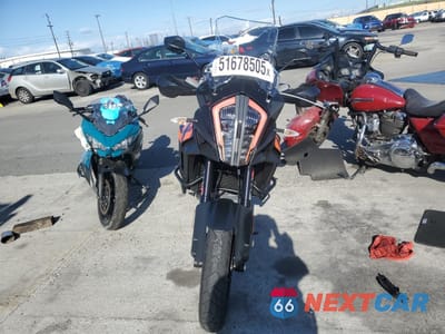 Drugie zdjęcie samochodu z przodu: 2020 KTM 1290 SUPER ADVENTURE S VIN:VBKV79407LM919733 - miniatura