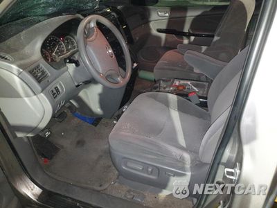 Zdjęcie 7 z 13 samochodu: 2005 TOYOTA SIENNA CE VIN:5TDZA23C25S289778 - miniatura