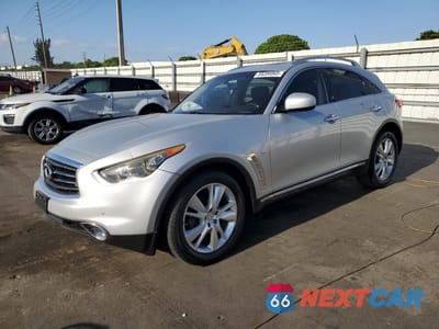 2014 INFINITI QX70 JN8CS1MW2EM410847 - główne zdjęcie licytacji z USA - miniatura
