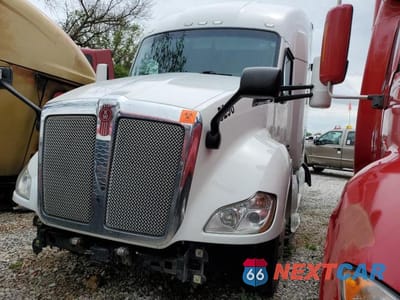 Drugie zdjęcie samochodu z przodu: 2020 KENWORTH T680 SEMI TRUCK VIN:1XKYDP9X7LJ404304 - miniatura