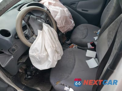 Zdjęcie 7 z 12 samochodu: 2002 TOYOTA ECHO VIN:JTDBT123525023602 - miniatura