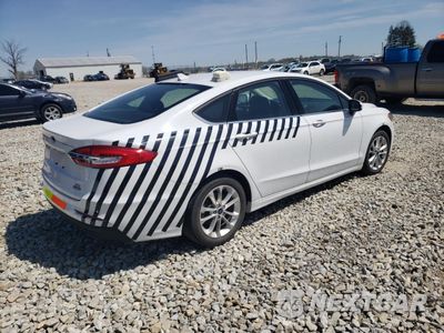 Trzecie zdjęcie samochodu z tyłu: 2020 FORD FUSION SE VIN:3FA6P0LU6LR119069 - miniatura