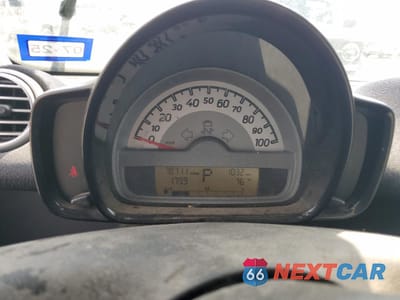 Zdjęcie 9 z 13 samochodu: 2013 SMART FORTWO PURE VIN:WMEEJ3BA9DK678056 - miniatura