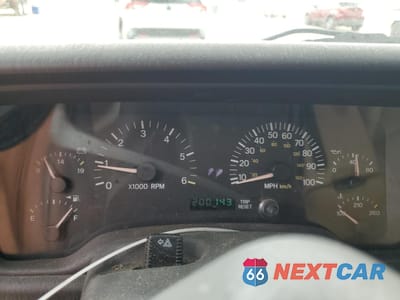 Zdjęcie 9 z 13 samochodu: 2000 JEEP CHEROKEE SPORT VIN:1J4FT48SXYL134212 - miniatura