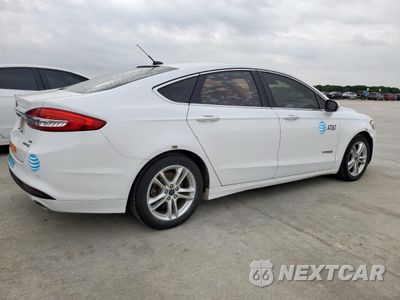Trzecie zdjęcie samochodu z tyłu: 2018 FORD FUSION SE HYBRID VIN:3FA6P0LUXJR118651 - miniatura