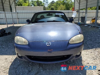 Piąte zdjęcie samochodu w środku: 2001 MAZDA MX-5 MIATA BASE VIN:JM1NB353910202390 - miniatura