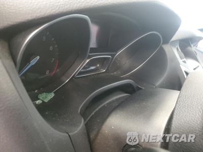 Zdjęcie 9 z 12 samochodu: 2014 FORD FOCUS SE VIN:1FADP3K23EL107908 - miniatura