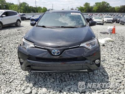 Piąte zdjęcie samochodu w środku: 2017 TOYOTA RAV4 HV LE VIN:JTMRJREV2HD120965 - miniatura