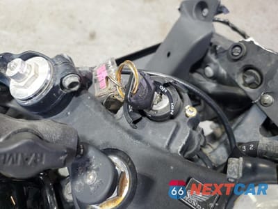 Zdjęcie 8 z 11 samochodu: 2004 HONDA CBR600 F4 VIN:JH2PC35054M502623 - miniatura