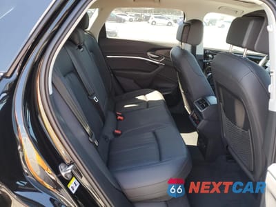 Zdjęcie 11 z 14 samochodu: 2024 AUDI Q8 E-TRON PREMIUM PLUS VIN:WA15AAGE6RB056241 - miniatura