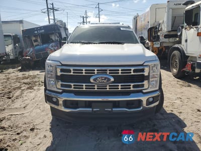 Piąte zdjęcie samochodu w środku: 2023 FORD F450 SUPER DUTY VIN:1FD0W4HT4PEC92359 - miniatura