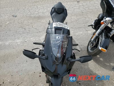 Piąte zdjęcie samochodu w środku: 2024 KAWASAKI ZX1002 L VIN:JKBZXVL14RA012962 - miniatura