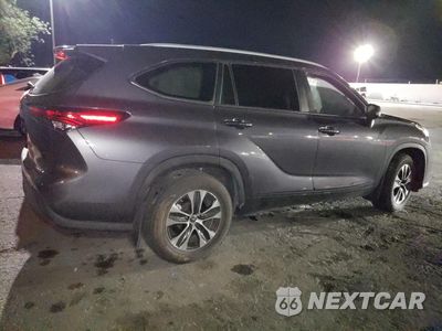 Trzecie zdjęcie samochodu z tyłu: 2023 TOYOTA HIGHLANDER L VIN:5TDKDRBH6PS045651 - miniatura