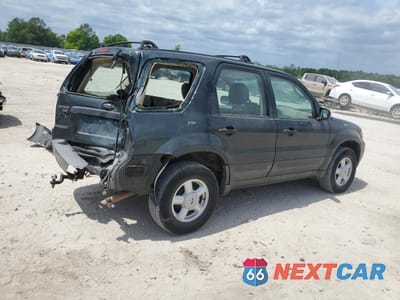 Trzecie zdjęcie samochodu z tyłu: 2003 FORD ESCAPE XLS VIN:1FMYU02183KB45840 - miniatura
