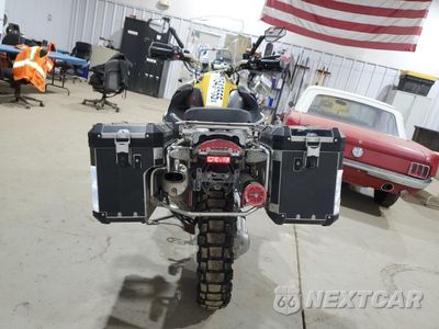 Czwarte zdjęcie samochodu z boku: 2010 BMW R1200 GS ADVENTURE VIN:WB1048009AZX65026 - miniatura