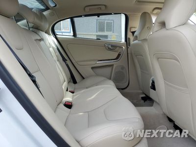 Zdjęcie 10 z 12 samochodu: 2016 VOLVO S60 PREMIER VIN:LYV402FKXGB094889 - miniatura